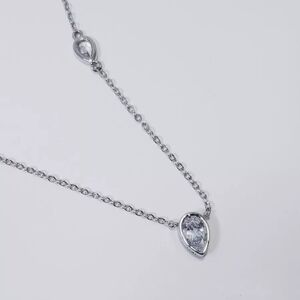 *NWT* Kenneth Jay Lane Silver Moissanite Necklace